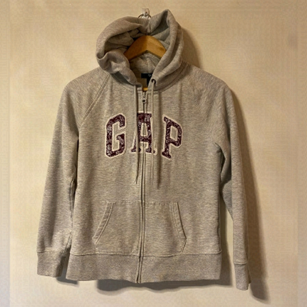 GAP zip up hoodie size medium